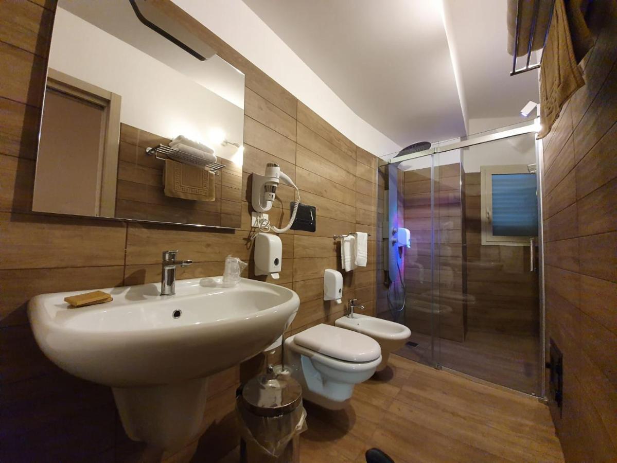 Hotel Casale Dei Greci 比亚恩卡维拉 外观 照片